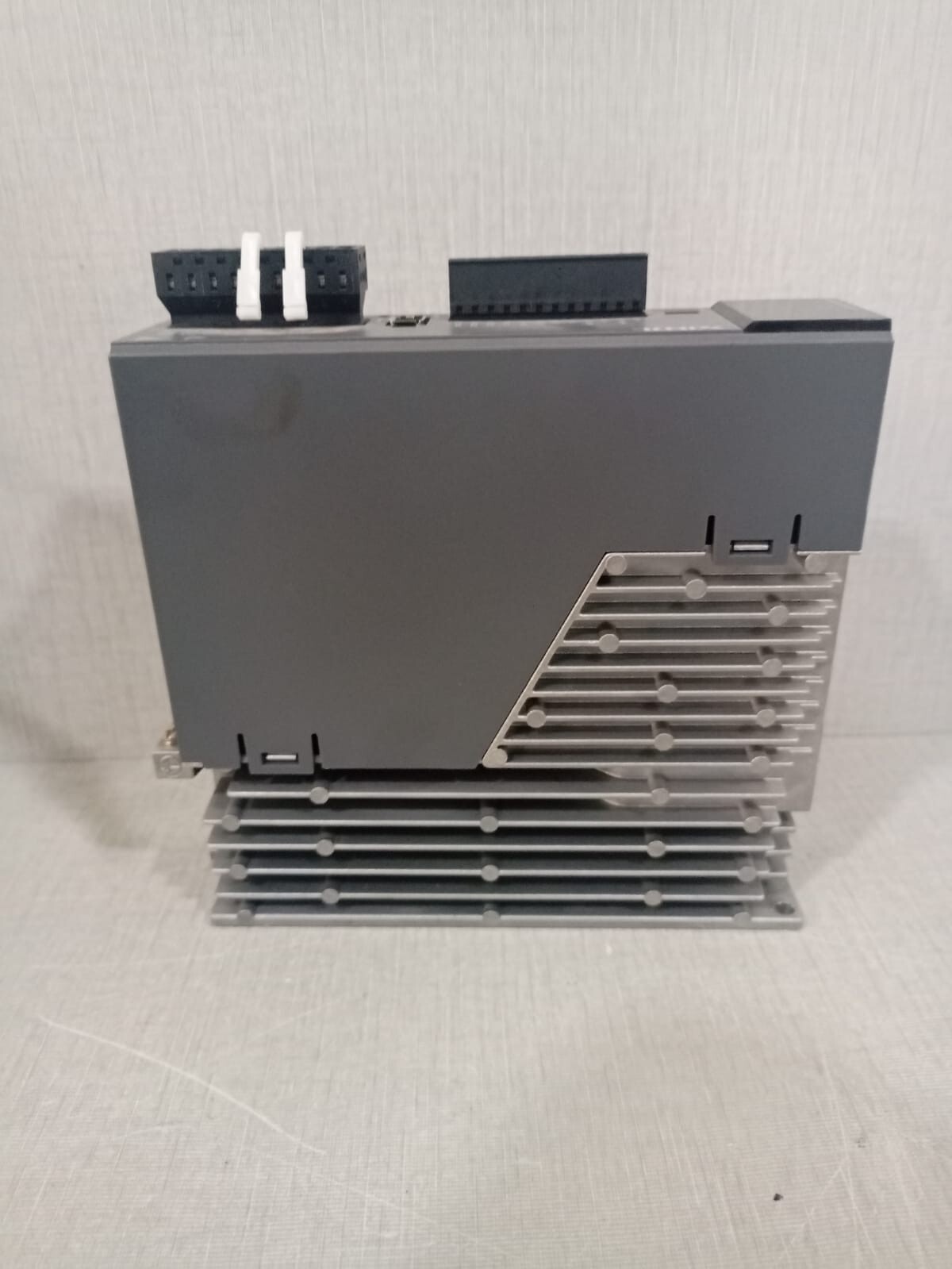 XINJE DS5L1-20P4-PTA SERVO DRIVER 1PH 200-240V 50/60Hz 4