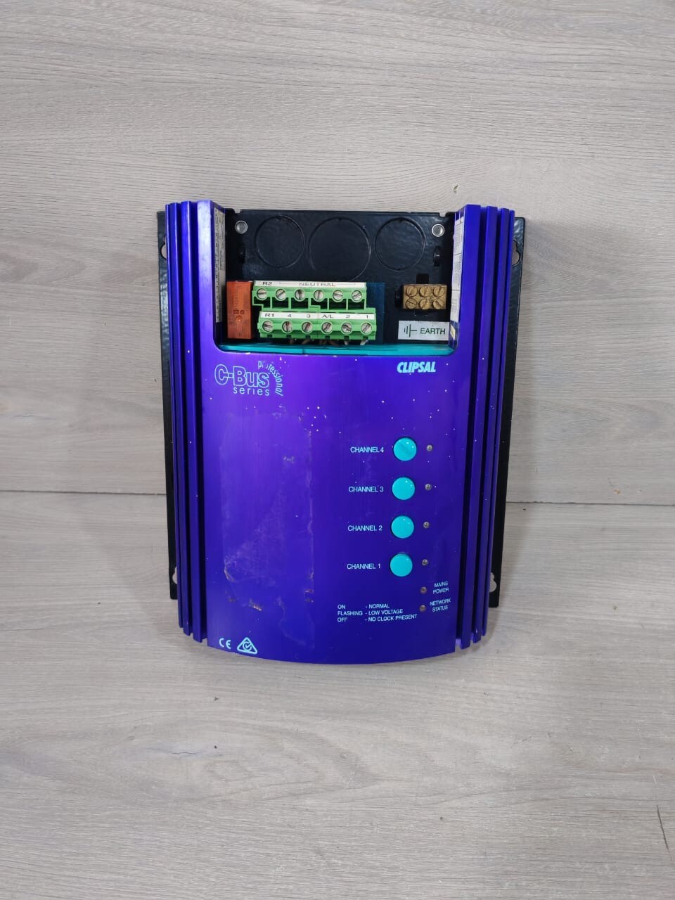 CLIPSAL C-BUS SERIES L5104D5 CHANNEL DIMMER MODULE 220V-240V 4 X 5A- W/O COVER