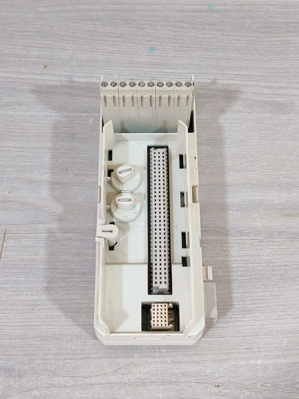 ABB TU810V1 ABB TU810V1 3BSE013230R1 PR:G BASE 2