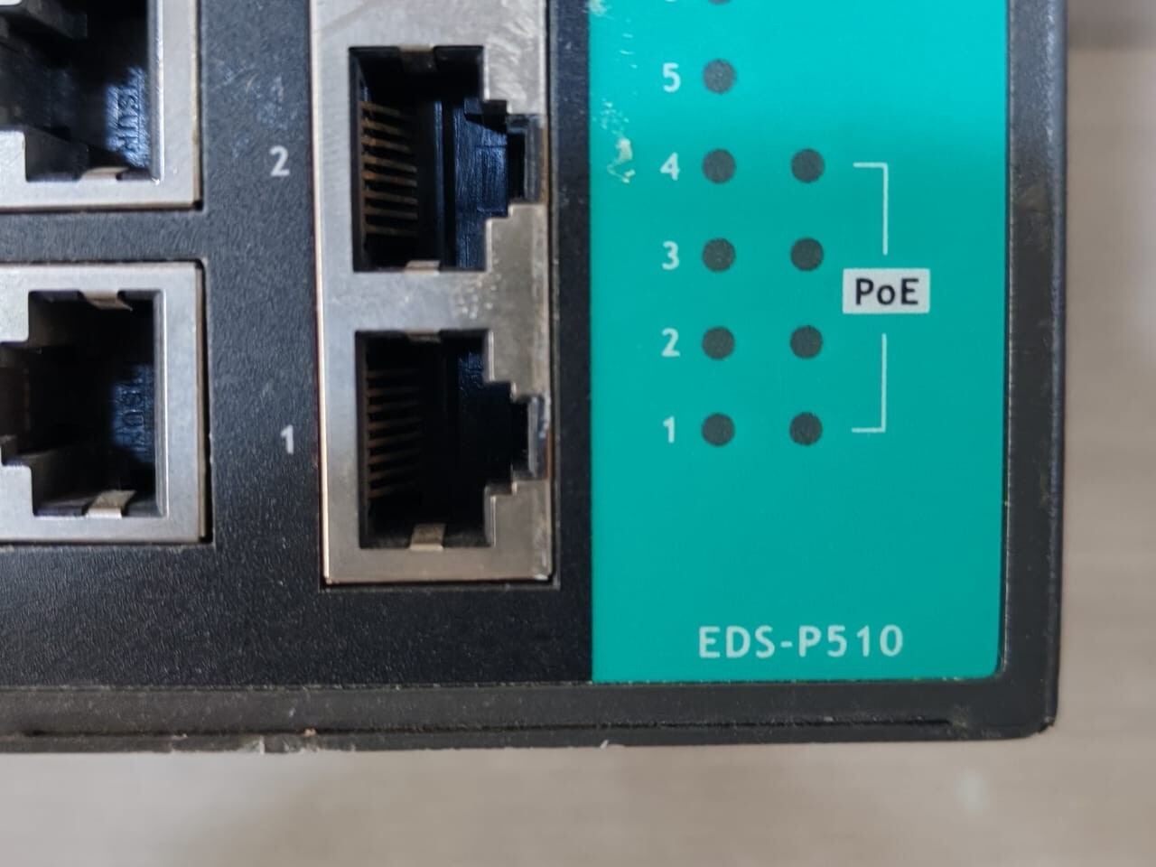 MOXA EDS-P510 MOXA EDS-P510 ETHERNET SWITCH 2