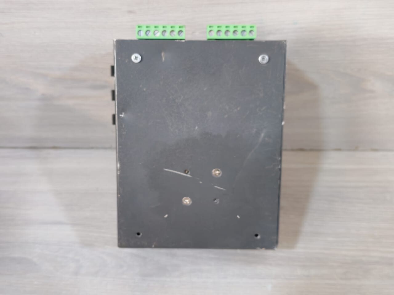 MOXA EDS-P510 MOXA EDS-P510 ETHERNET SWITCH 6
