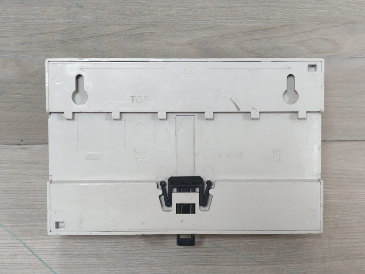 MDT AKD-0401.01 MDT KNX AKD-0401.01 DIMMAKTOR 4FACH 230VAC 50Hz/4X250W 8