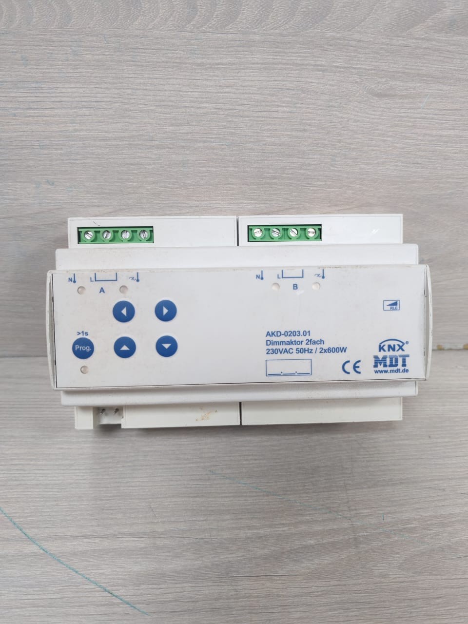 MDT KNX AKD-0203.01 DIMMAKTOR 2FACH 230VAC 50Hz/2X600W