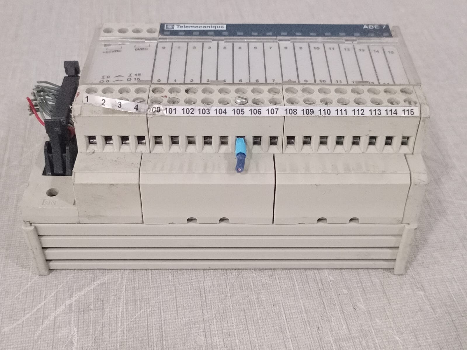 Telemecanique ABE7-H16R11 Telemecanique ABE7-H16R11 Relay Block Module 5