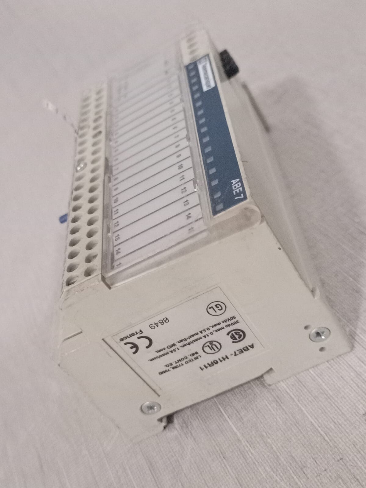 Telemecanique ABE7-H16R11 Telemecanique ABE7-H16R11 Relay Block Module 6