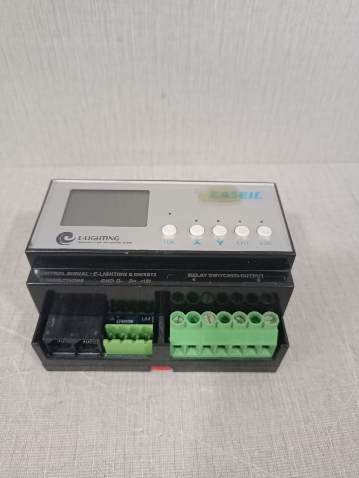 EASEIC E-LIGHTING 550820 (MASTER) EASEIC E-LIGHTING DRC820F 8 Channel Relay Switched Output Unit 550820 (MASTER) 2
