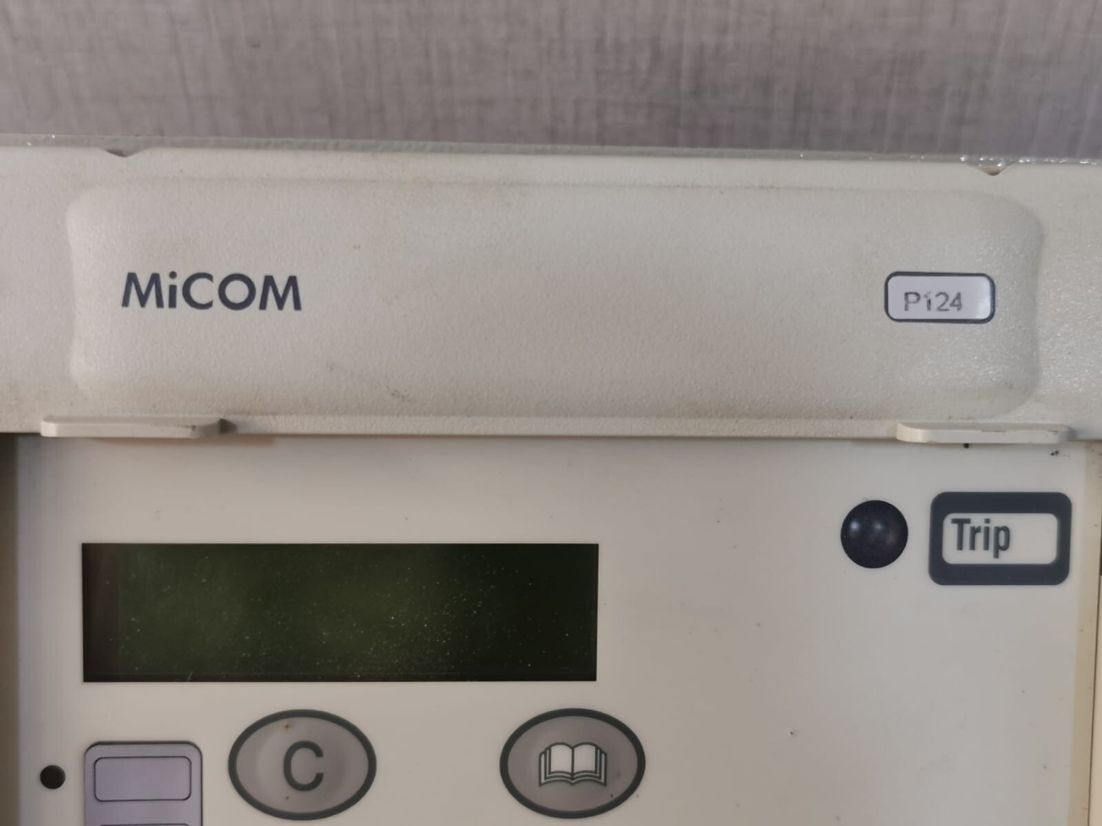 MICOM P124A11S0111 MiCOM Areva P124 Protection Relay P124A11S0111 - WITH DAMAGED PART 4