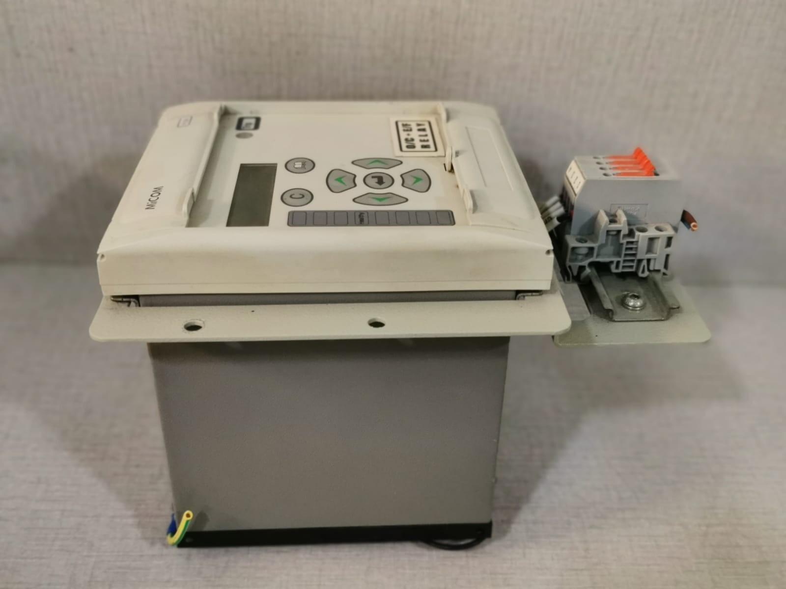 MICOM P124A11S0111 MiCOM Areva P124 Protection Relay P124A11S0111 - WITH DAMAGED PART 7