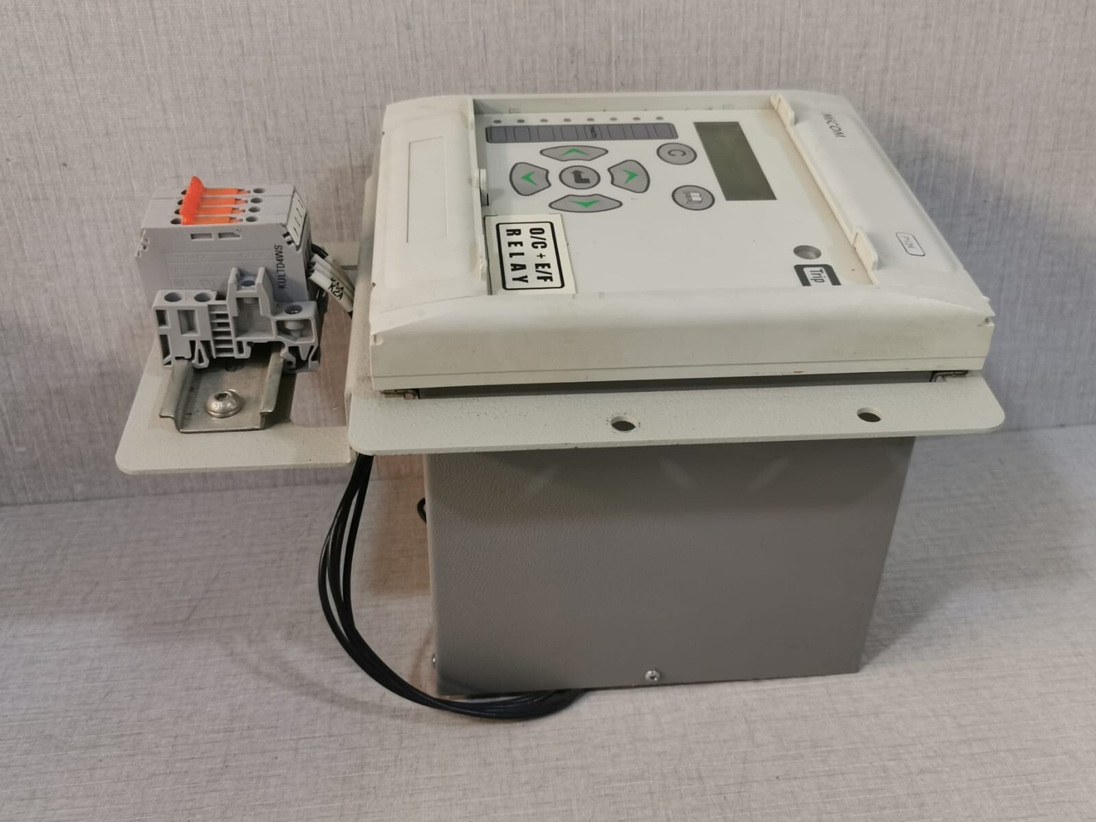 MICOM P124A11S0111 MiCOM Areva P124 Protection Relay P124A11S0111 - WITH DAMAGED PART 8