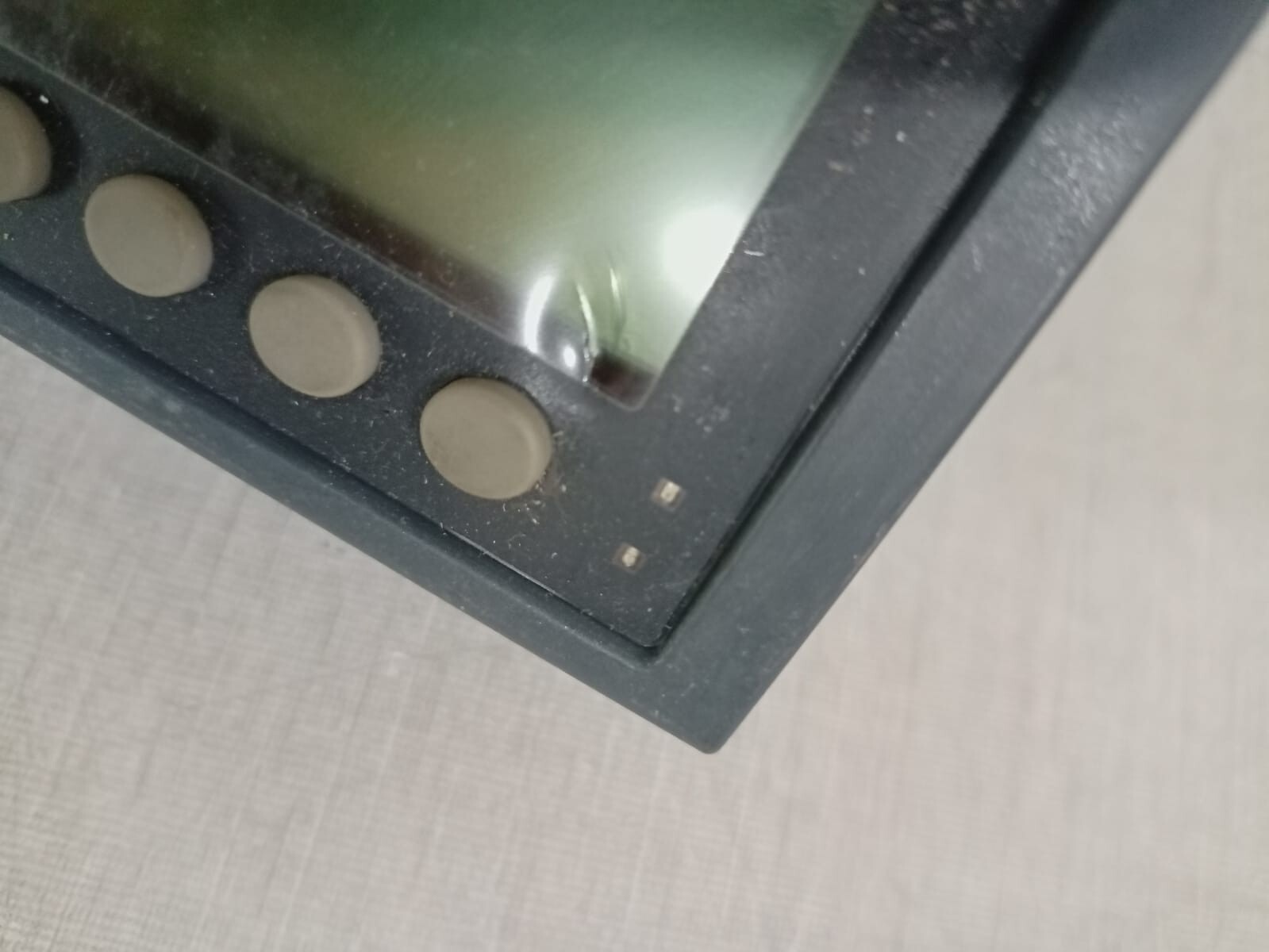 Schneider Electric METSEPM5560 Schneider Electric PM5500 Power Logic METSEPM5560 (Screen Scratched) 10