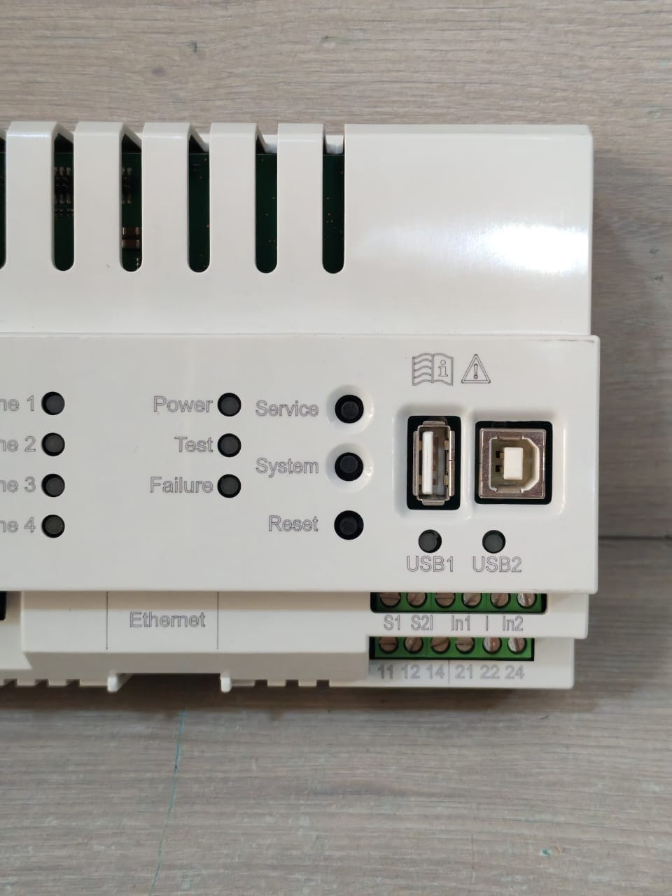 EATON CGLine+Web-Controller 400 71 361 050 EATON CGLine+Web-Controller 400 71 361 050 Software Rev,Level D Z1005.G/Z1000.G 3