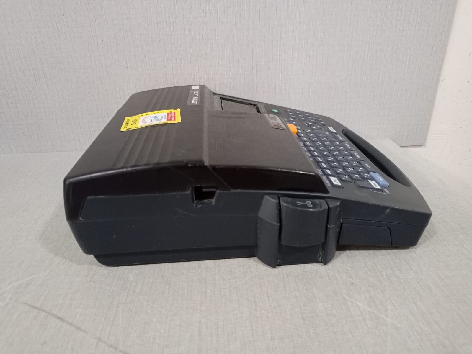 MAX LM-390A/PC CE MAX LETATWIN LM-390A Cable ID Printer LM-390A/PC CE - W/O COVER OF THE SCREEN 6