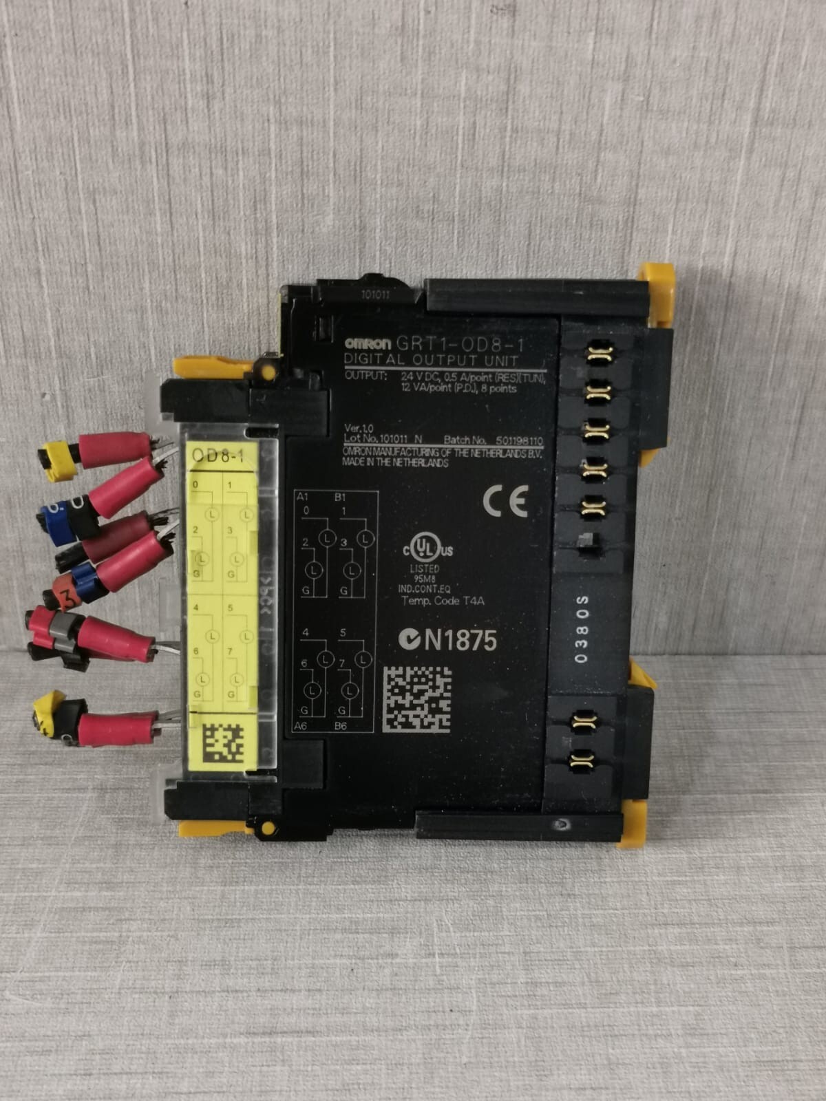 Omron GRT1-OD8-1 per Lot -Omron PLC module GRT1-OD8-1 Digital Output Unit 24VDC.0.5 4