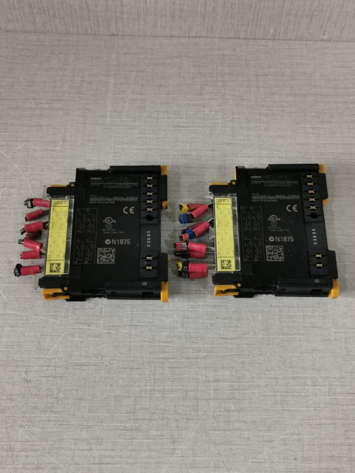 Omron GRT1-OD8-1 per Lot -Omron PLC module GRT1-OD8-1 Digital Output Unit 24VDC.0.5 9