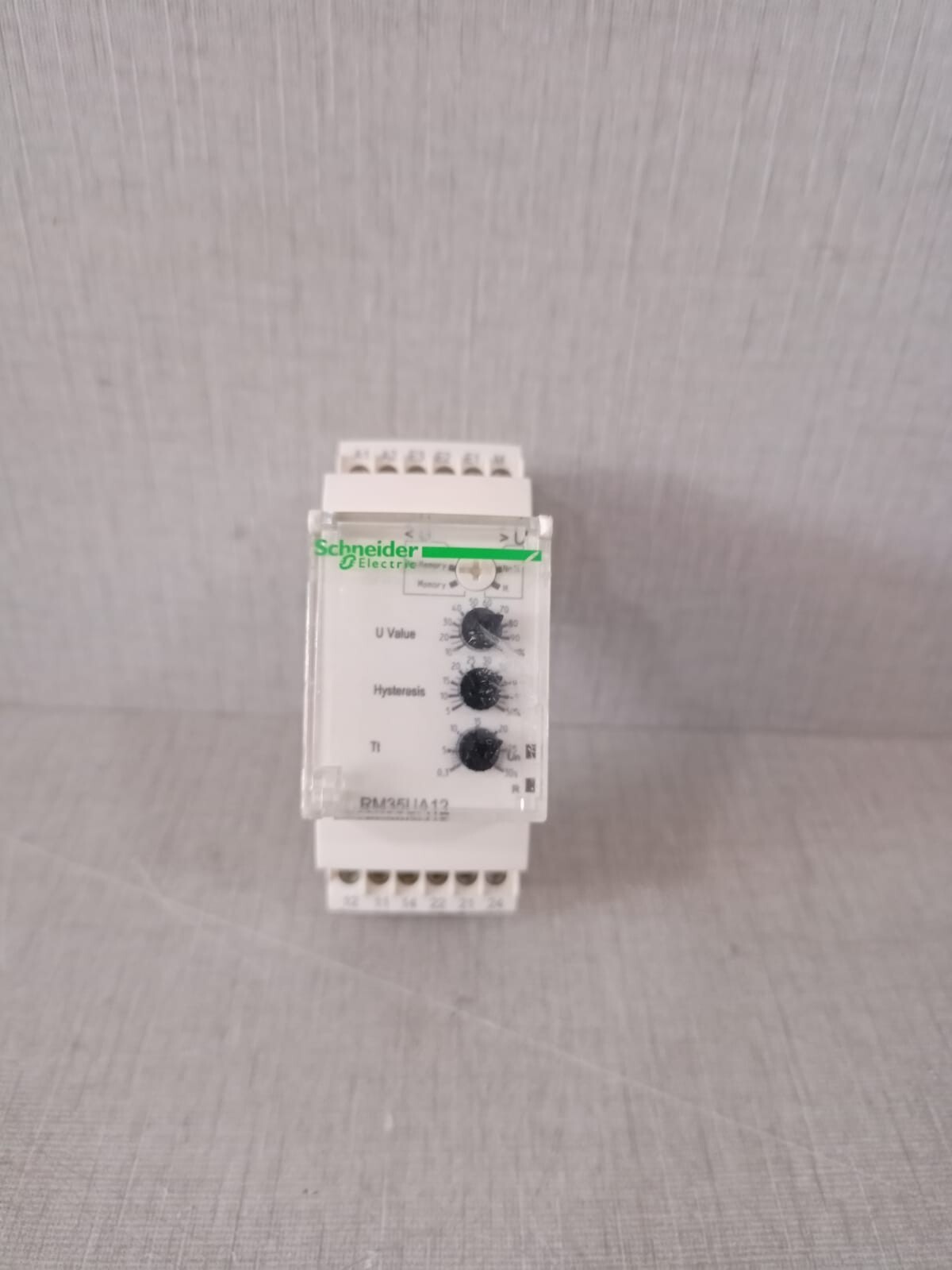 Schneider Electric RM35UA12 / RM35UA12MW Voltage Control Relay