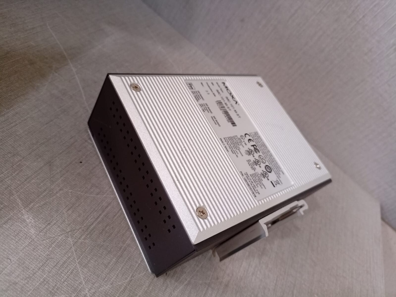 Moxa IMC-101-M-ST MOXA IMC-101-M-ST V2.3 INDUSTRIAL MEDIA CONVERTER - W/O ORIGINAL BOX 7