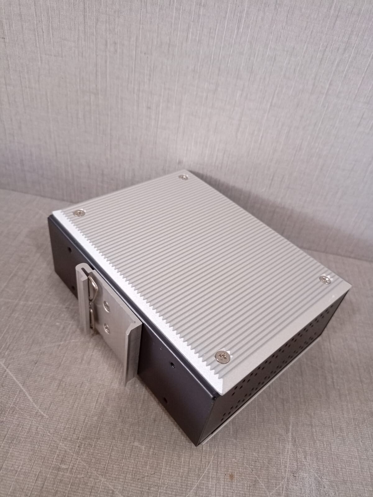 Moxa IMC-101-M-ST MOXA IMC-101-M-ST V2.3.1 INDUSTRIAL MEDIA CONVERTER 12-45VDC 24VDC 3