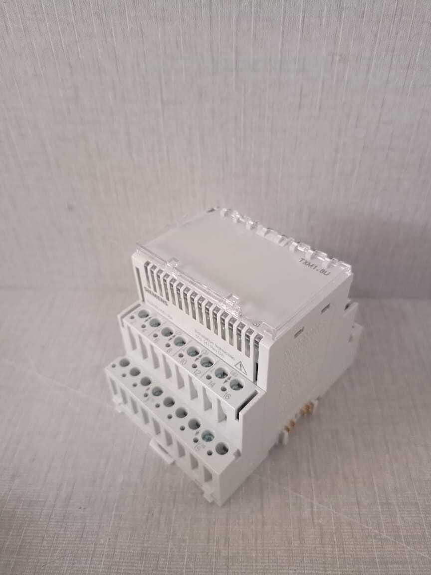 Siemens TXM1.8U Siemens TXM1.8U I/O Module- WITH OLD STOCK BOX 5