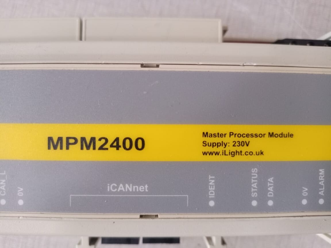 i LIGHT MPM2400 i LIGHT MPM2400 Master Processor Module Controller 230V 2