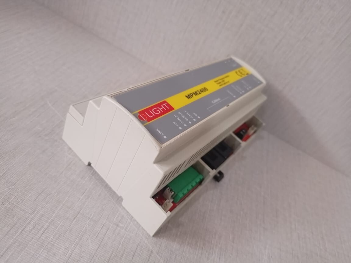 i LIGHT MPM2400 i LIGHT MPM2400 Master Processor Module Controller 230V 3