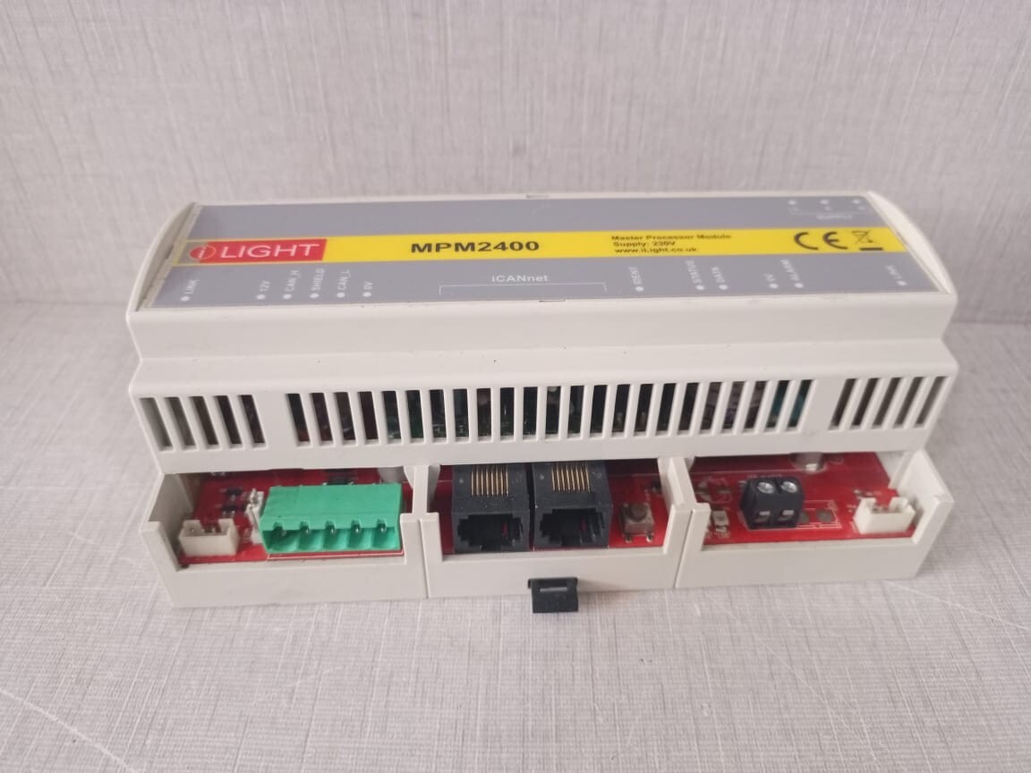 i LIGHT MPM2400 i LIGHT MPM2400 Master Processor Module Controller 230V 5
