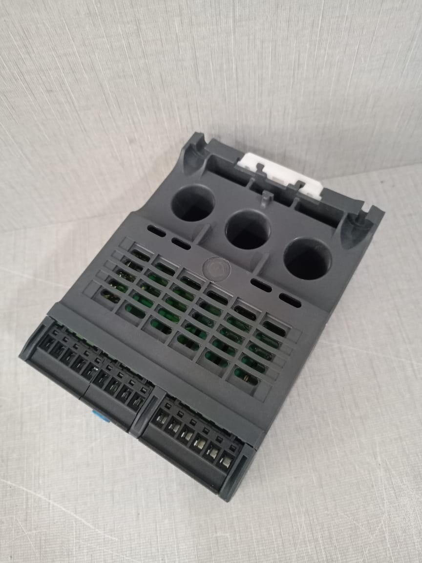 Schneider Electric LTMR08MBD Schneider Electric LTMR08MBD Motor Management Controller 4