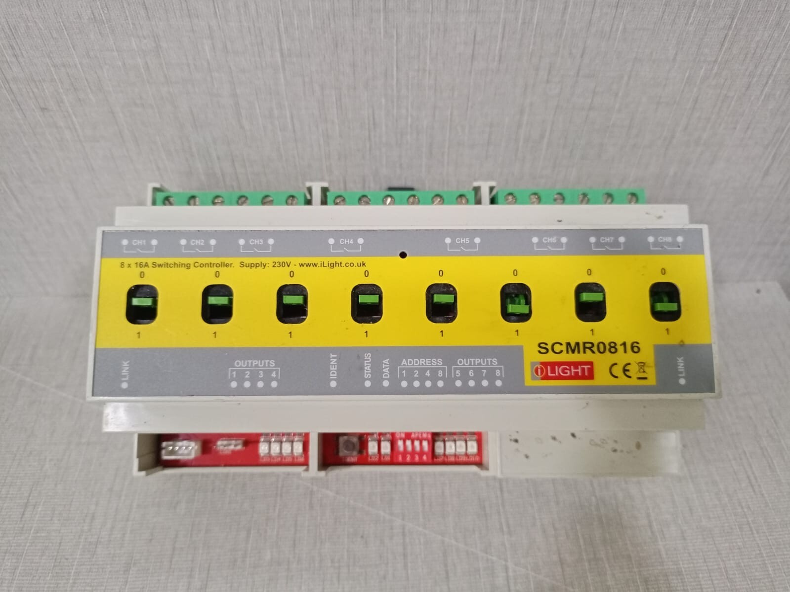 ILight SCMR0816 8 x 16 Amp Switching Controller