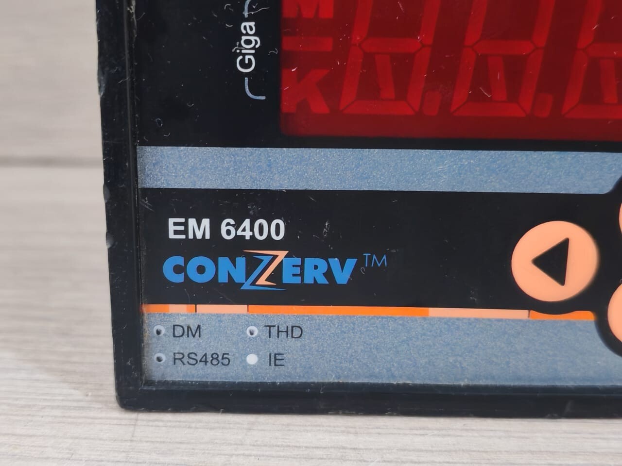 CONZERV Conzerv EM6400 CONZERV EM6400 VER 03.02.02 LOAD MANAGER DIGITAL CONTROL 44-300V 2