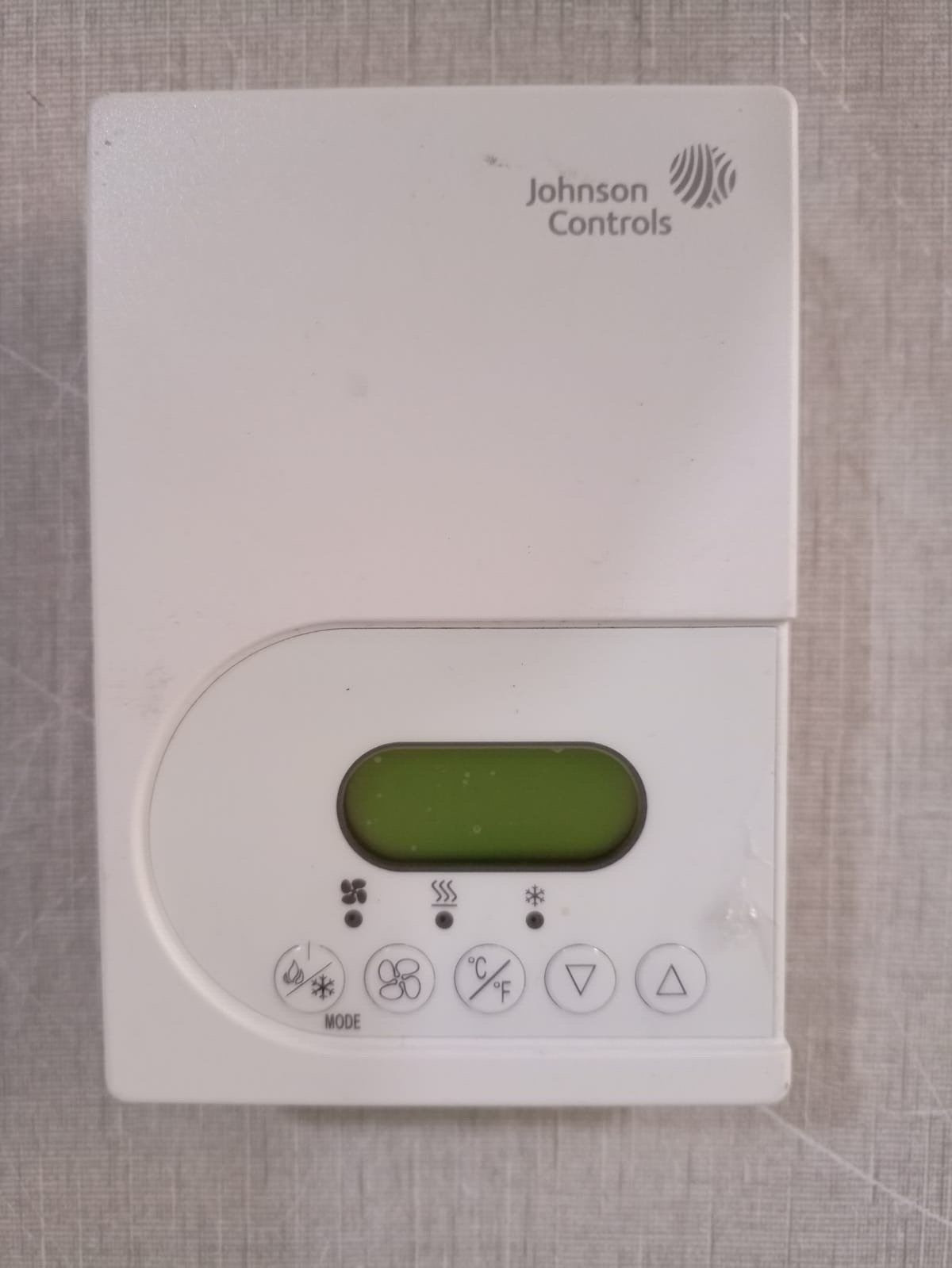 Johnsons Controls T604DFH-4 -Temperature Indicating and Regulating Equipment