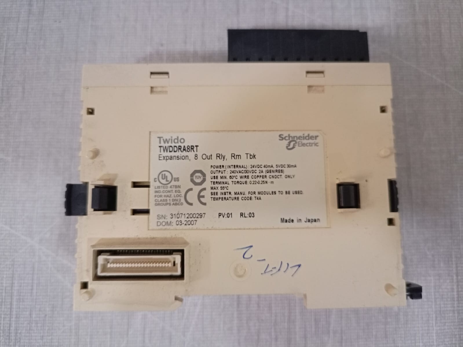 Schneider Electric TWDDRA8RT Schneider Electric Twido TWDDRA8RT Relay Output Expansion Module 2