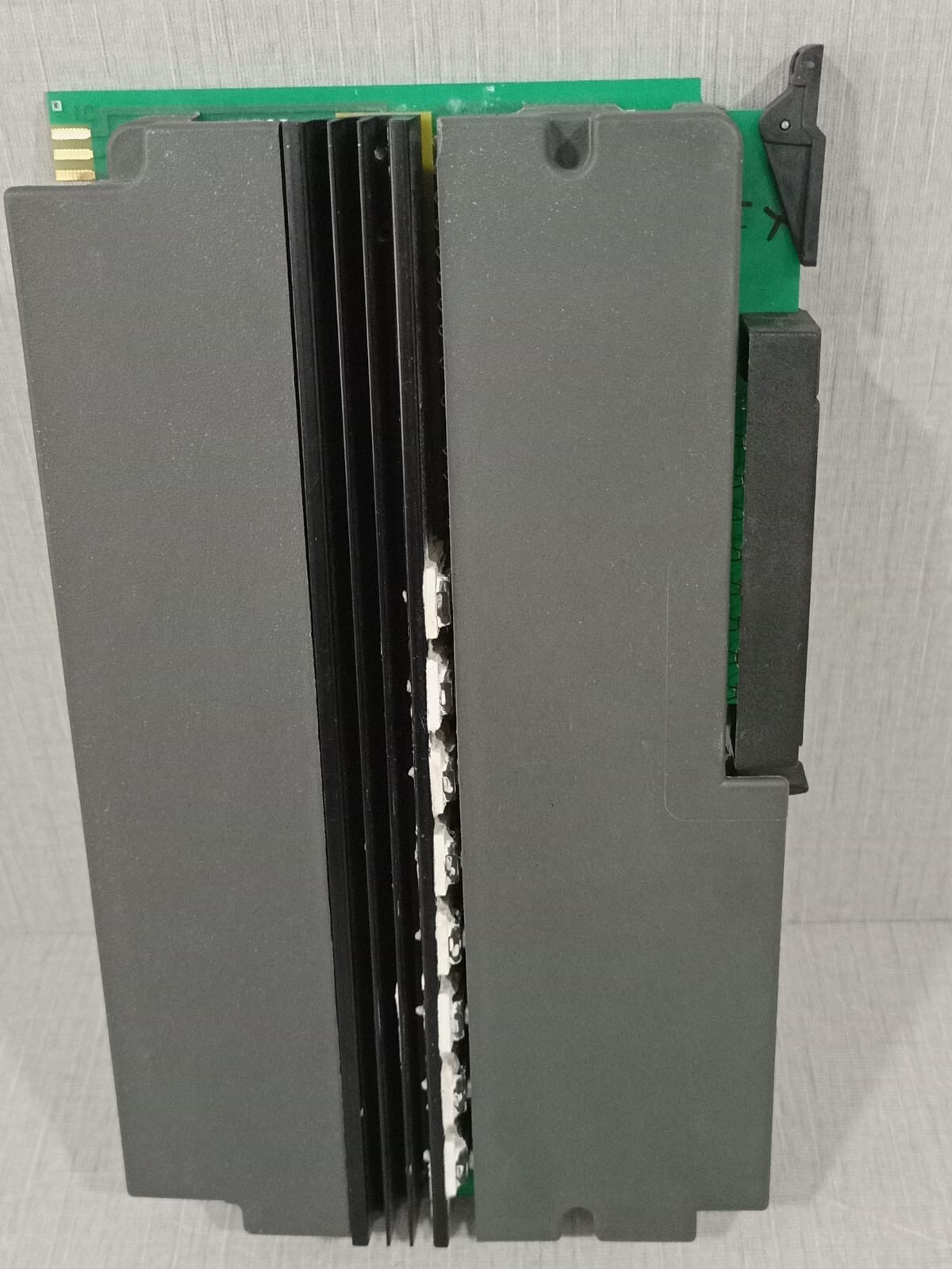 Allen-Bradley 1771-OM 1771-OM | Allen Bradley | Digital Output Module, 8 Point, Ser A 3