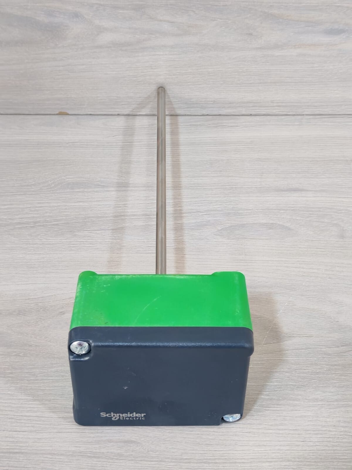 Schneider Electric STD100-200 Schneider Electric STD100-200 5123008010 DUCT TEMPERATURE SENSOR 3