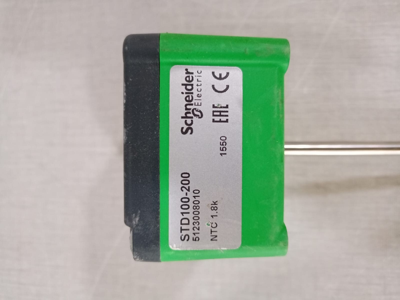 Schneider Electric STD100-200 Schneider Electric STD100-200 5123008010 DUCT TEMPERATURE SENSOR 3