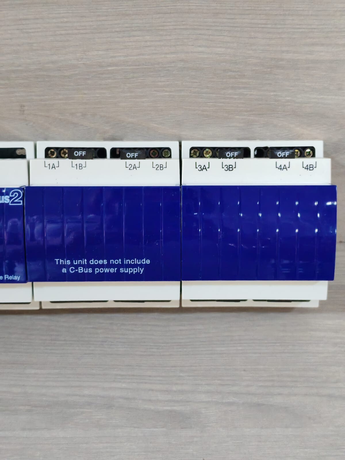 Clipsal L5504RVF20P CLIPSAL C-BUS2 L5504RVF20P 4CHANNEL VOLTAGE FREE RELAY MFG-2004 4