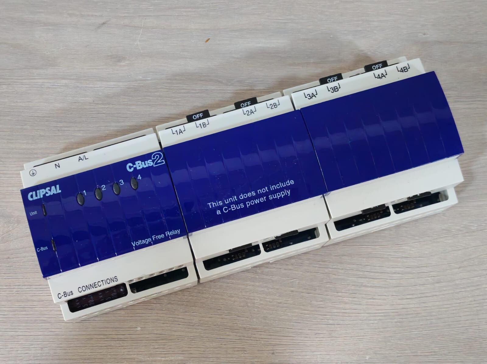 Clipsal L5504RVF20P CLIPSAL C-BUS2 L5504RVF20P 4CHANNEL VOLTAGE FREE RELAY MFG-2004 5