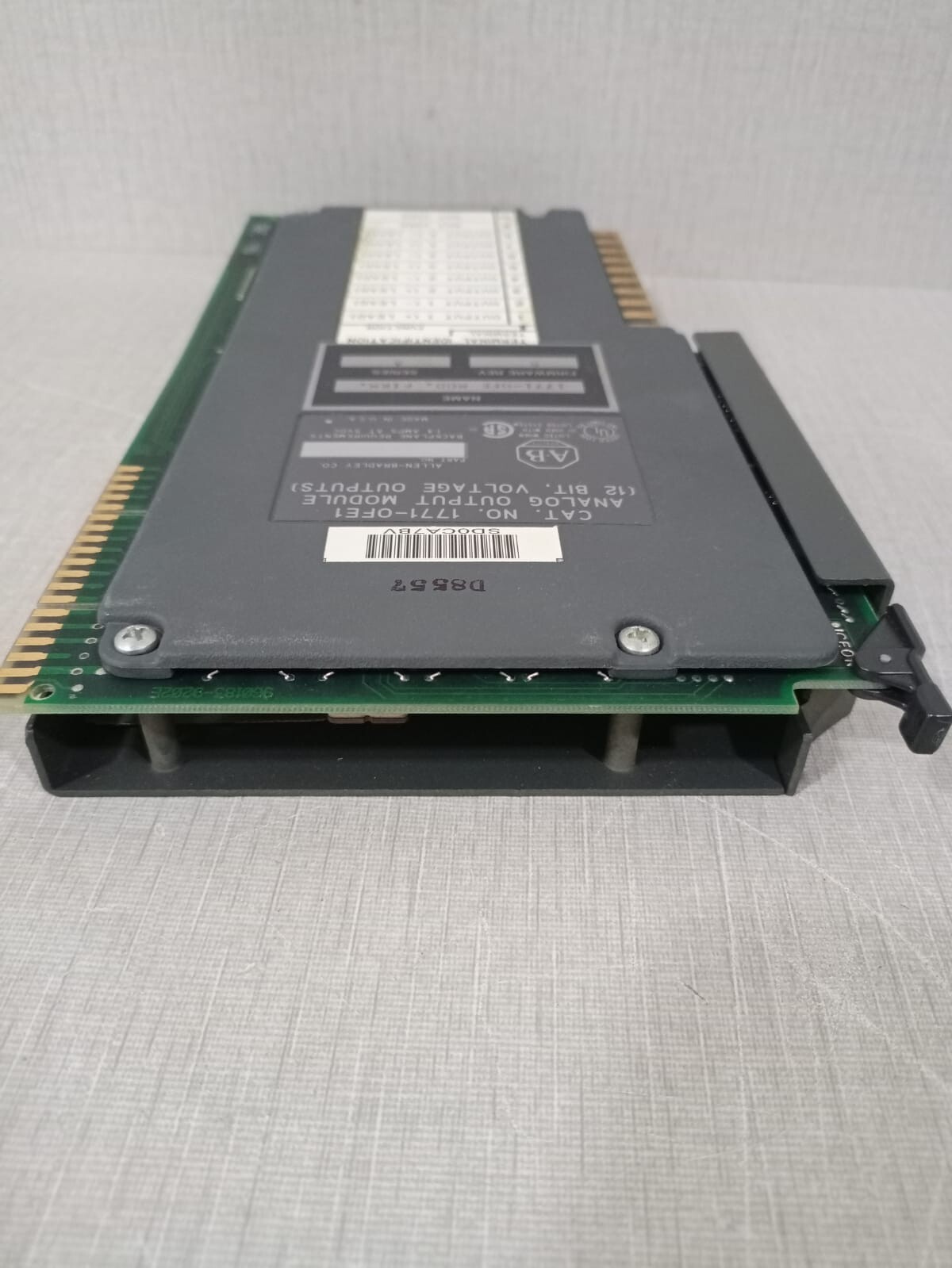 Allen-Bradley 1771-OFE1 Allen Bradley 1771-OFE1 Analog Output Module 12 Bit | F/W Rev B | Ser A 4