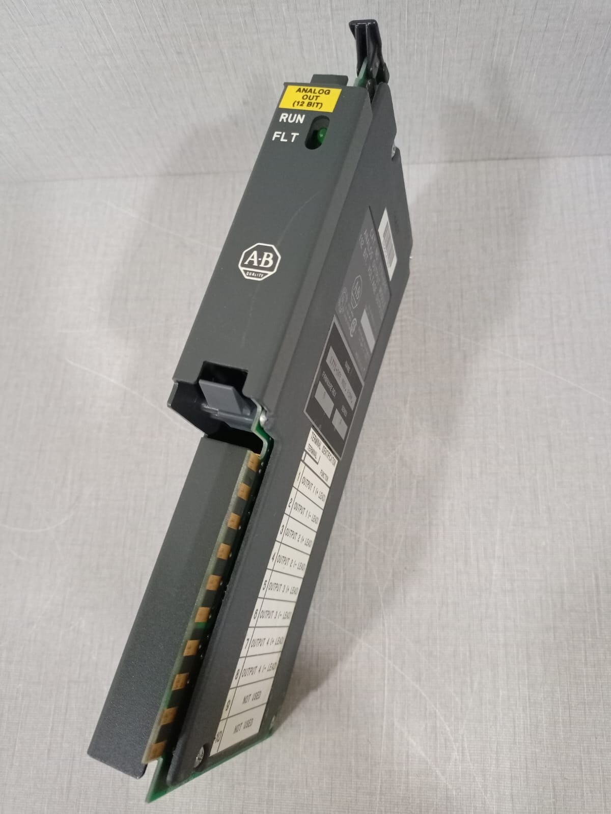 Allen-Bradley 1771-OFE1 Allen Bradley 1771-OFE1 Analog Output Module 12 Bit | F/W Rev B | Ser A 5