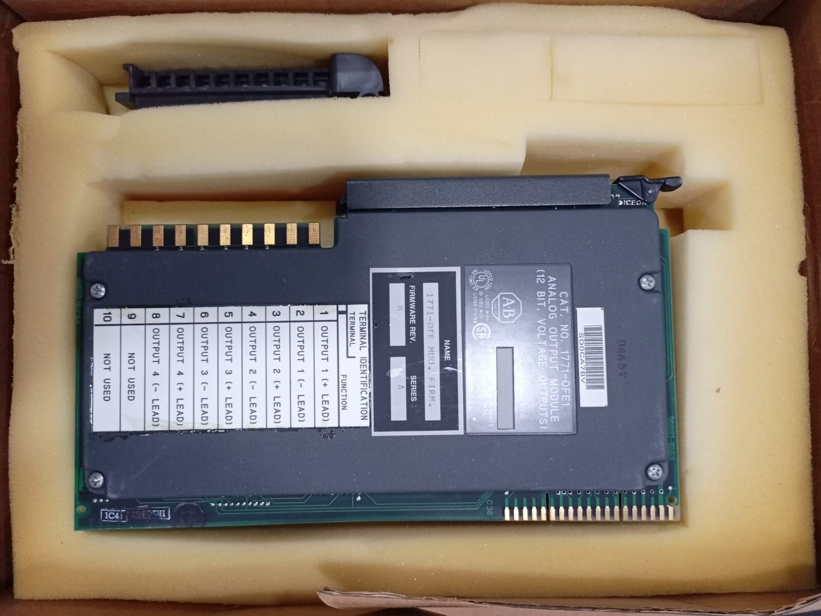 Allen-Bradley 1771-OFE1 Allen Bradley 1771-OFE1 Analog Output Module 12 Bit | F/W Rev B | Ser A 9