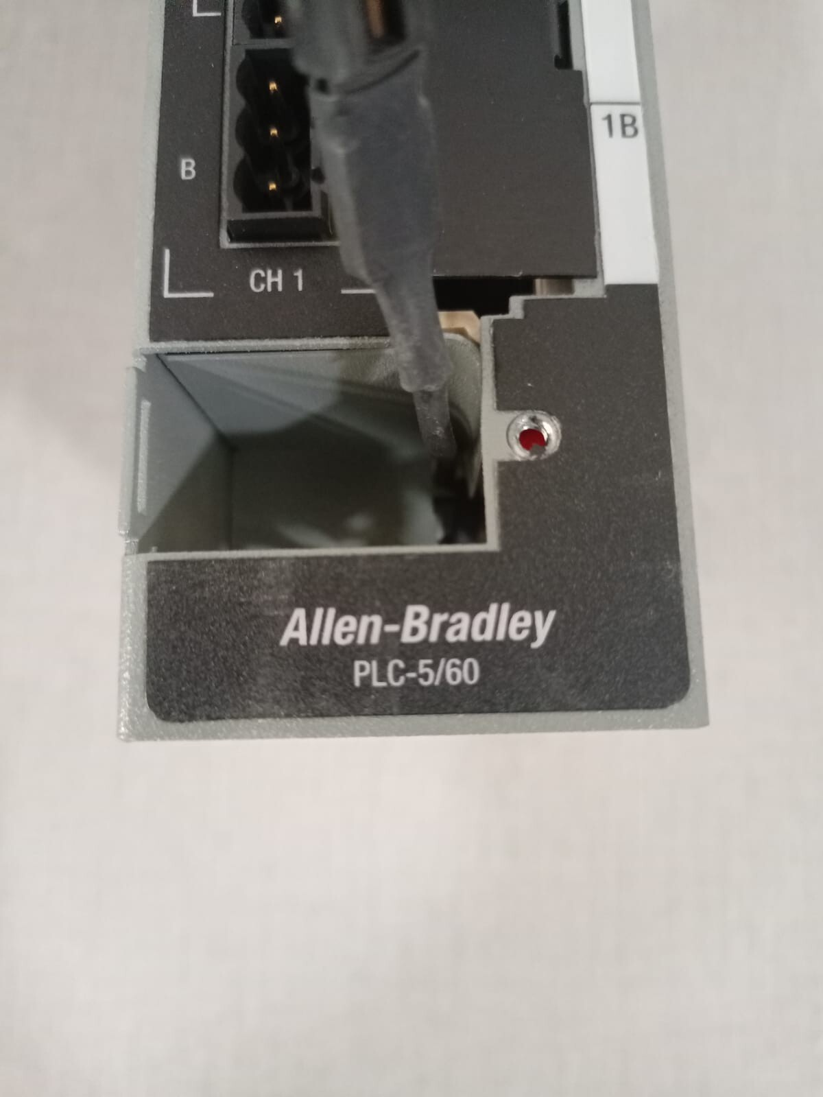 Allen-Bradley 1785-L60B/E Allen-Bradley 1785-L60B/E PLC-5/60 Processor Module REV J01 7