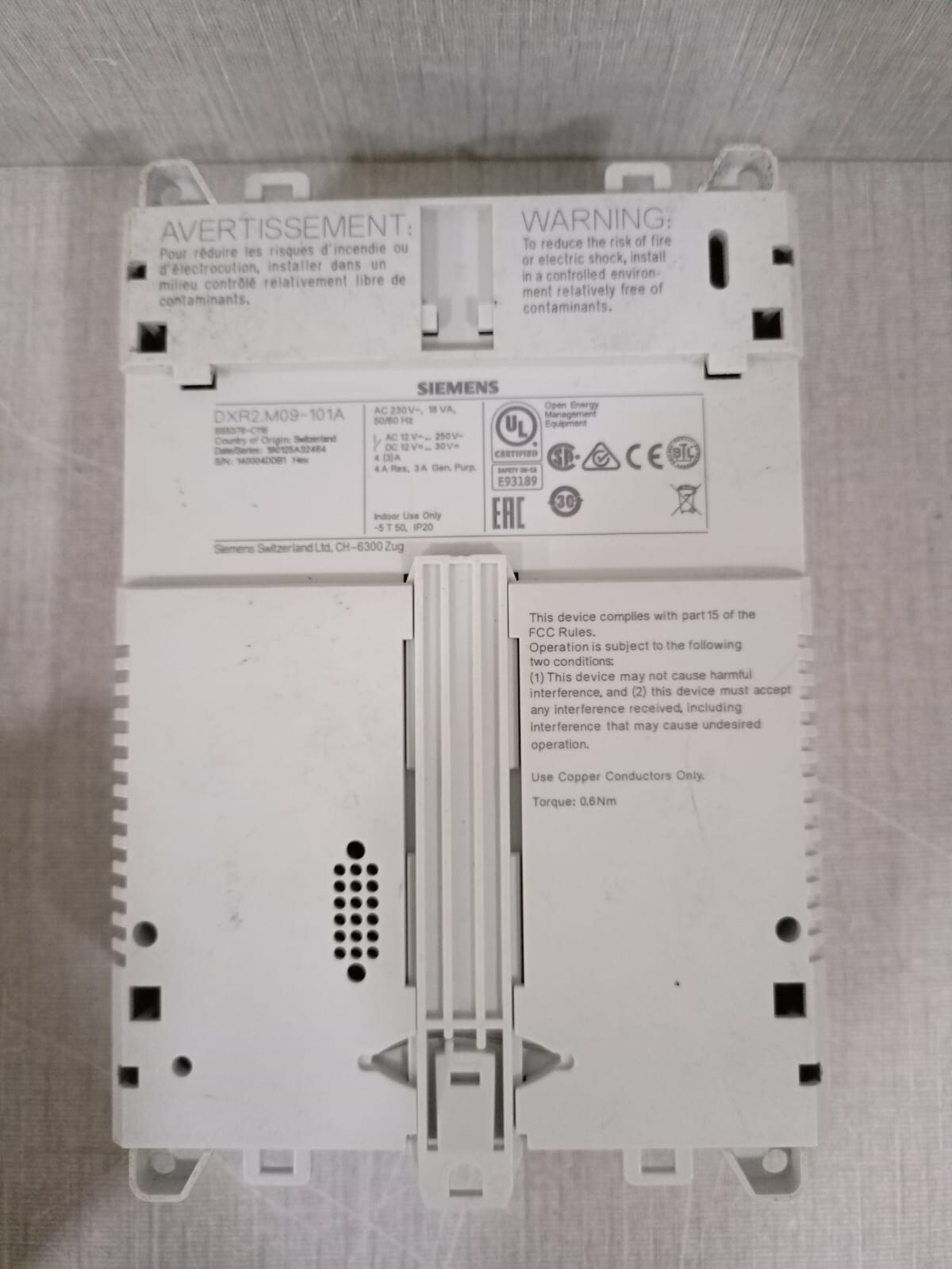 Siemens DXR2.M09-101A SIEMENS DXR2.M09-101A COMPACT ROOM AUTOMATION STATION 5