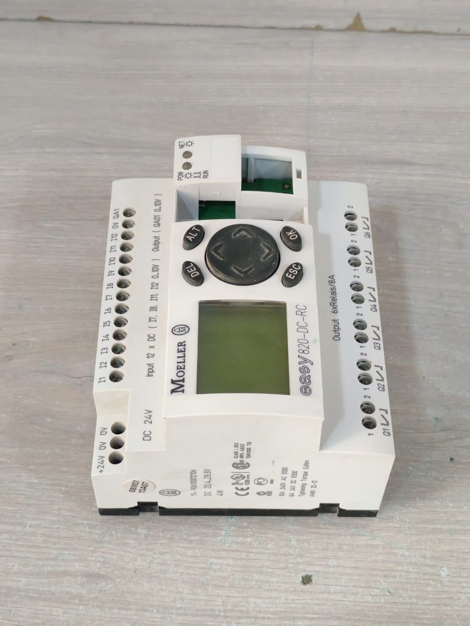 Moeller 820-DC-RC Moeller Easy 820-DC-RC Control Relay 24V- Missing Top Cover 8