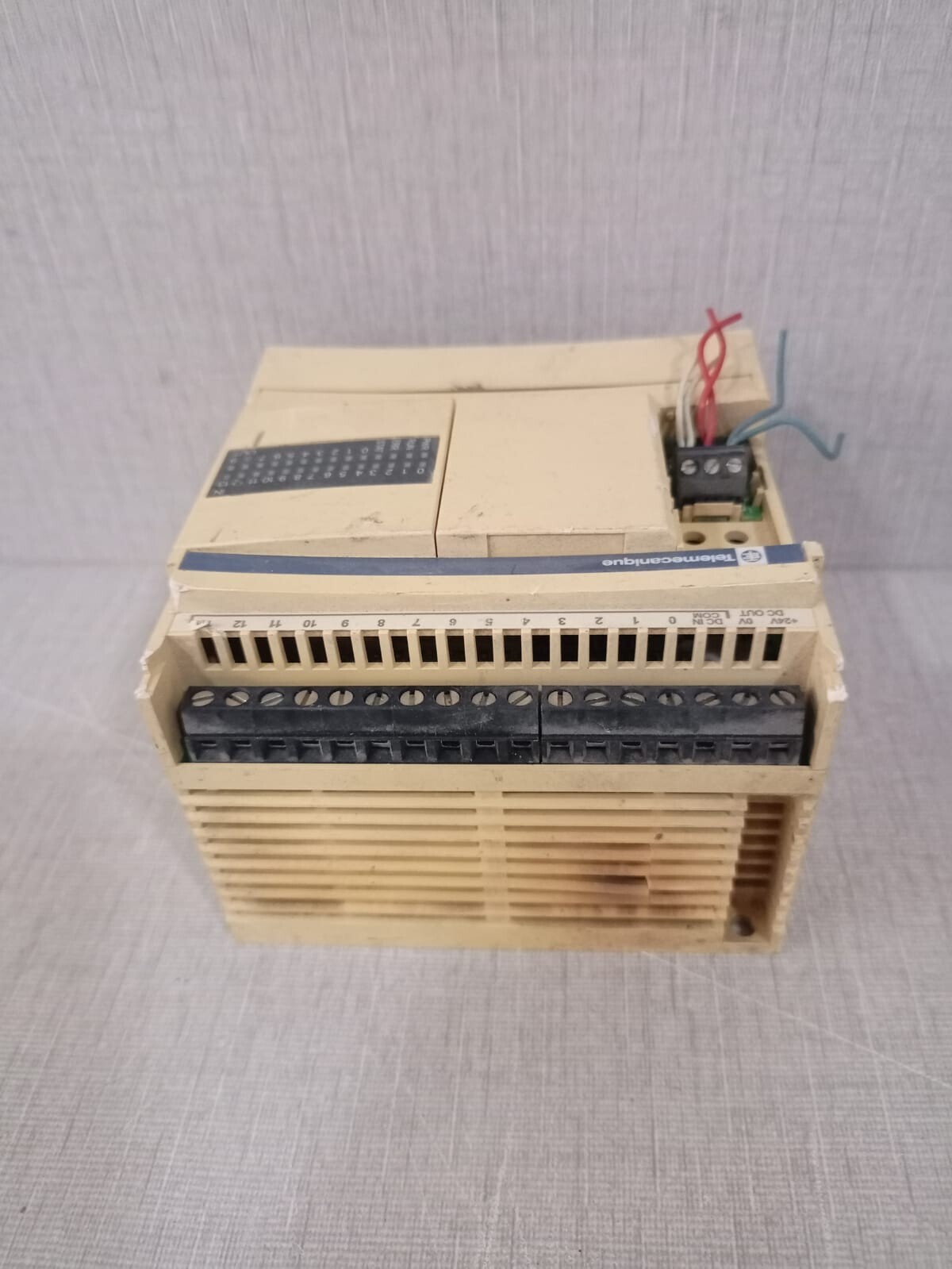 Schneider Electric PV-14 Telemecanique By Schneider TWDLCAA24DRF Compact Base Controller PV:14 SV:5 RL:18 2