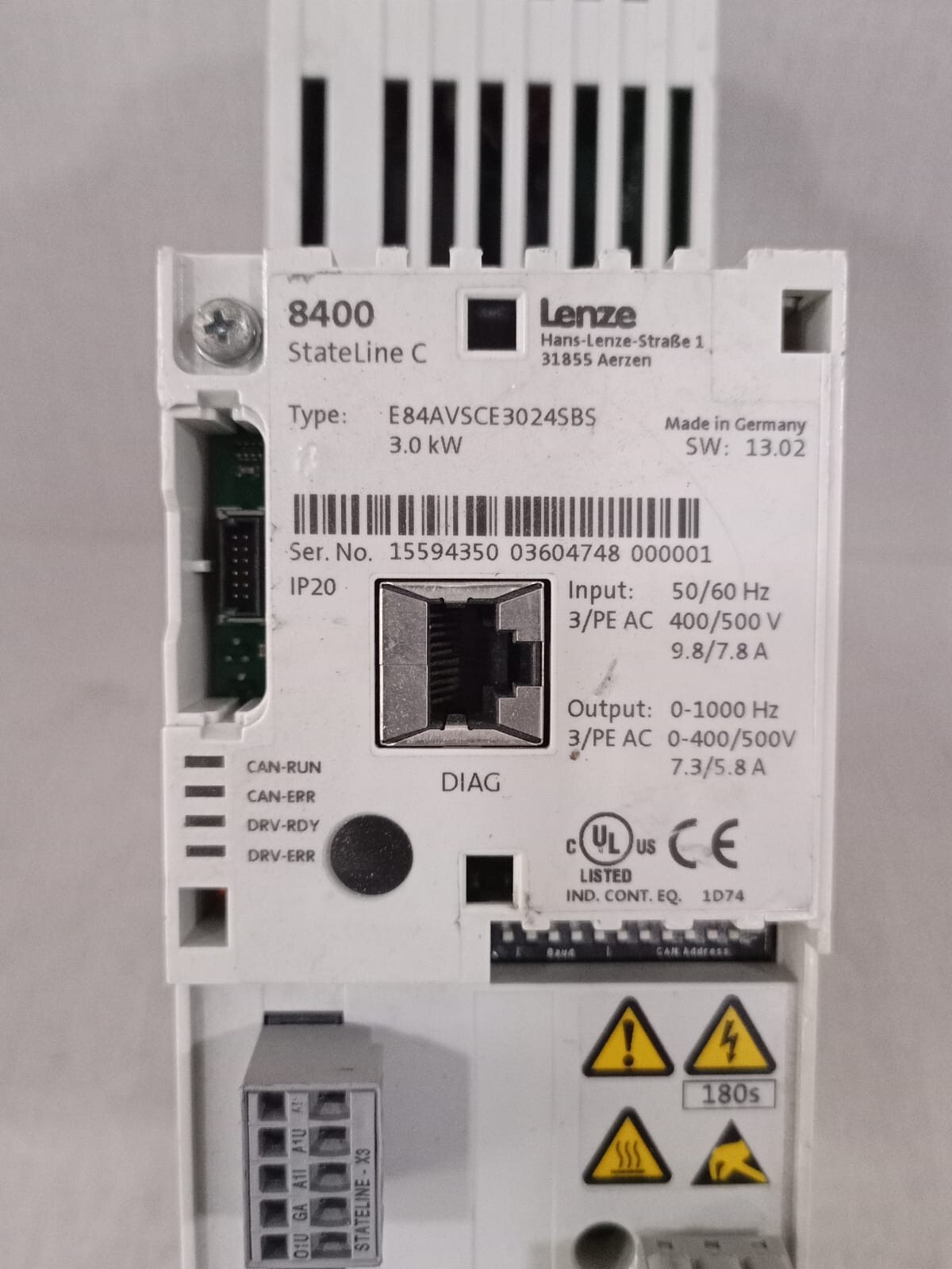 LENZE E84AVSCE3024SBS LENZE STATELINE C E84AVSCE3024SBS 3.0 kW SW 13.02 50/60Hz 400/500V 5