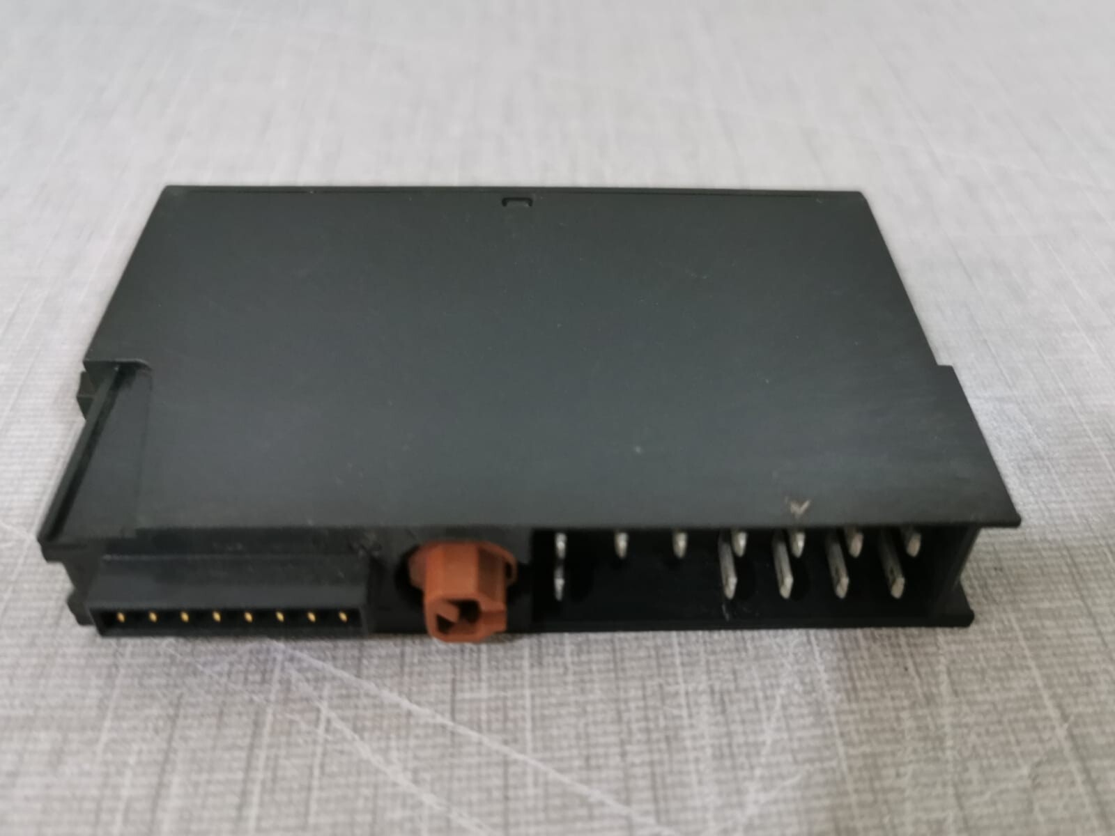 Siemens 6ES7 131-4BF00-0AA0 Siemens 6ES7 131-4BF00-0AA0 8 DI DC24V Simatic S7 PLC Module 4