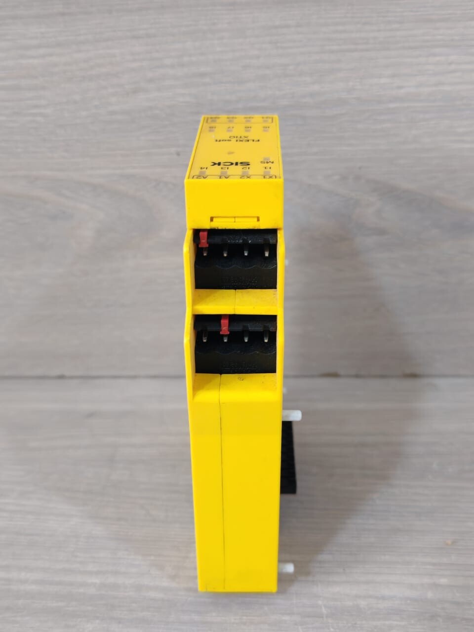 SICK FX3-XTIO84002 SICK XTIO FLEXI SOFT FX3-XTIO84002 SAFETY CONTROLLERS 5