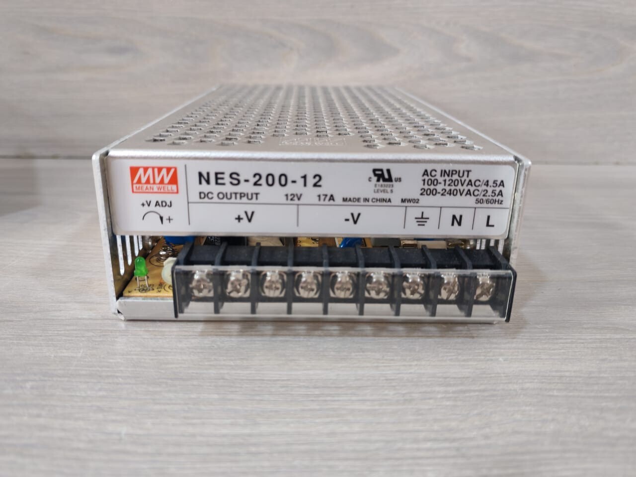 MEAN WELL NES-200-12 MEAN WELL NES-200-12 12V 17A 100-120VAC/4.5A POWER SUPPLY 2
