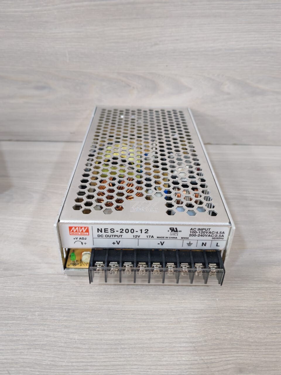 MEAN WELL NES-200-12 MEAN WELL NES-200-12 12V 17A 100-120VAC/4.5A POWER SUPPLY 5