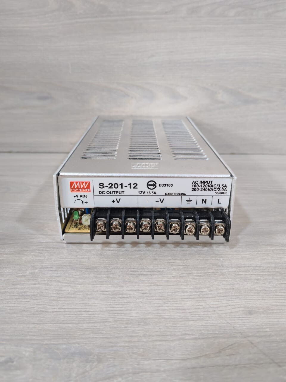 MEAN WELL S-201-12 MEAN WELL S-201-12 12V 16.5A 100-120VAC/3.5A POWER SUPPLY 3