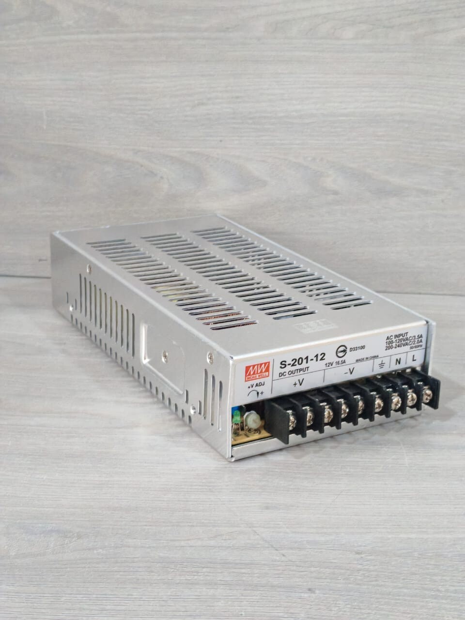 MEAN WELL S-201-12 MEAN WELL S-201-12 12V 16.5A 100-120VAC/3.5A POWER SUPPLY 4