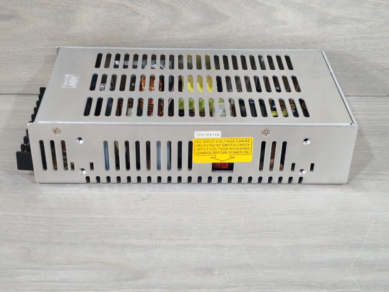 MEAN WELL S-201-12 MEAN WELL S-201-12 12V 16.5A 100-120VAC/3.5A POWER SUPPLY 8